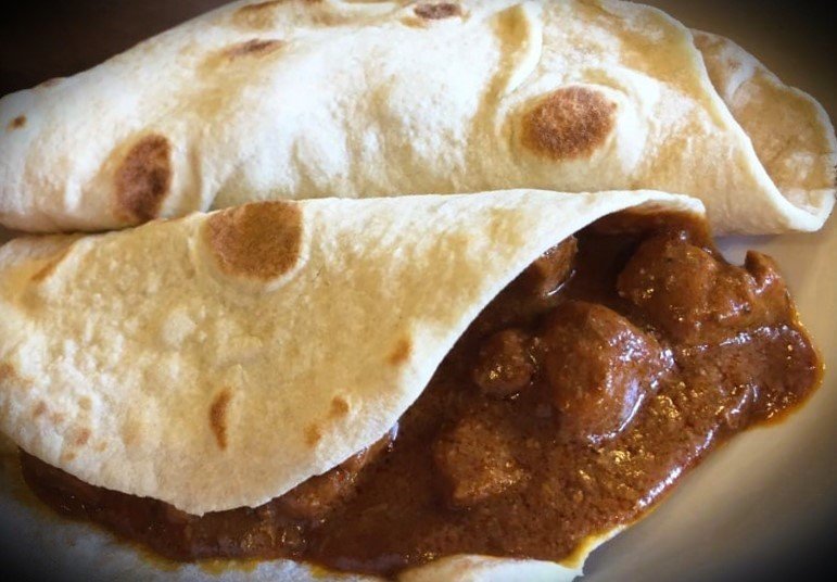 carne guisada taco